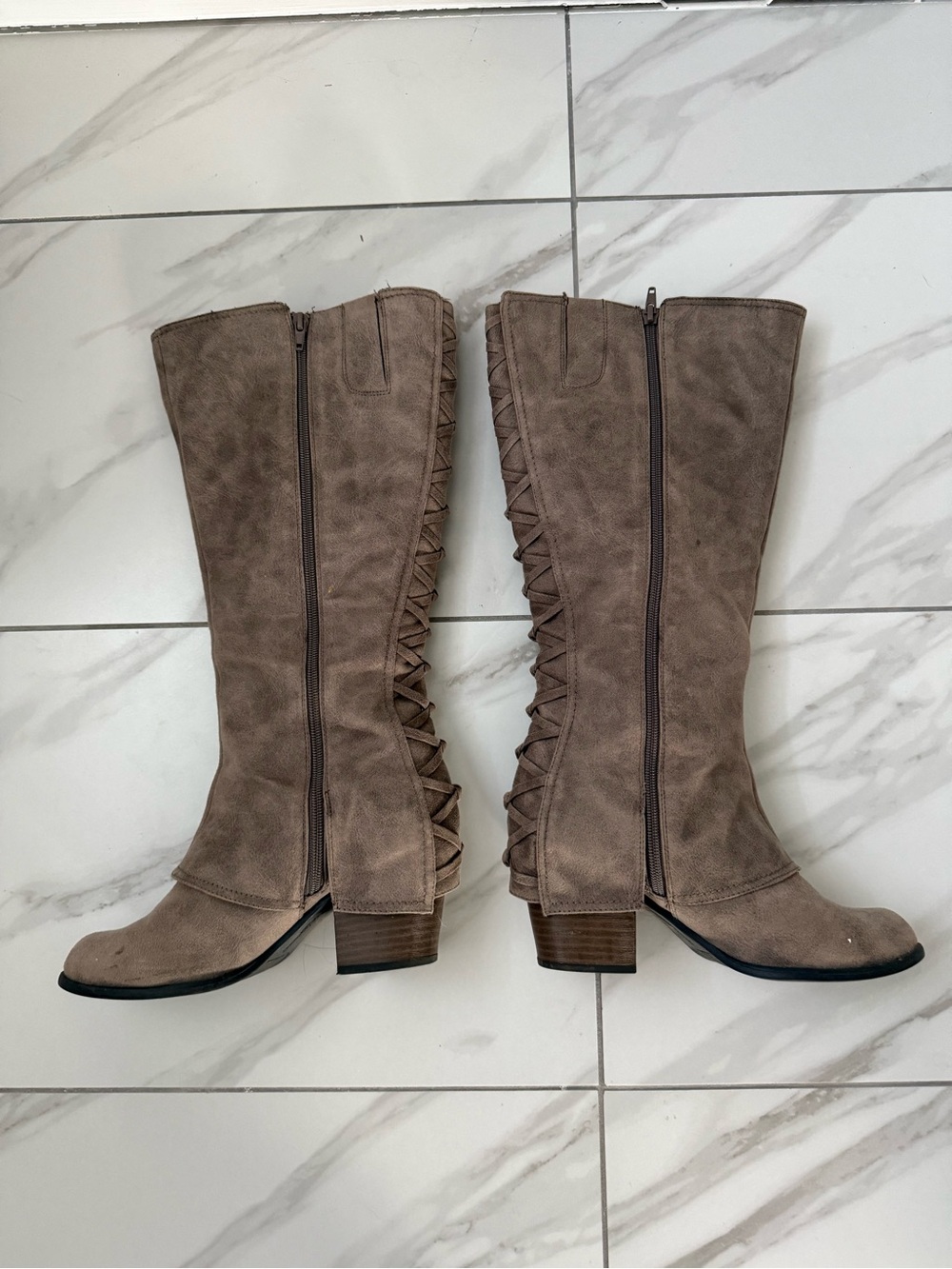 Fergalicious Leesa Taupe Suede Knee-High Lace-Back Boots - size 8 WIDE - Picture 5 of 10